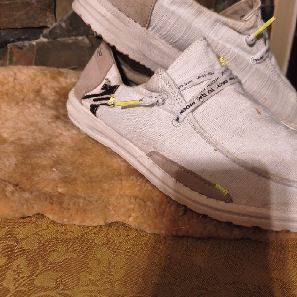 HEY DUDE! YEAH YOU! Tan and White Casual Flats with Moccasin Stitching - Picture 2 of 6
